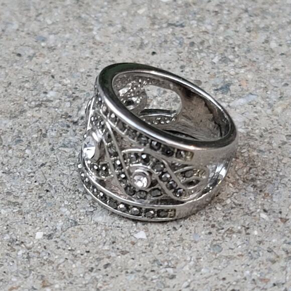 Silver Tone Gemstone Ring Infinity Sign - Picture 3 of 5